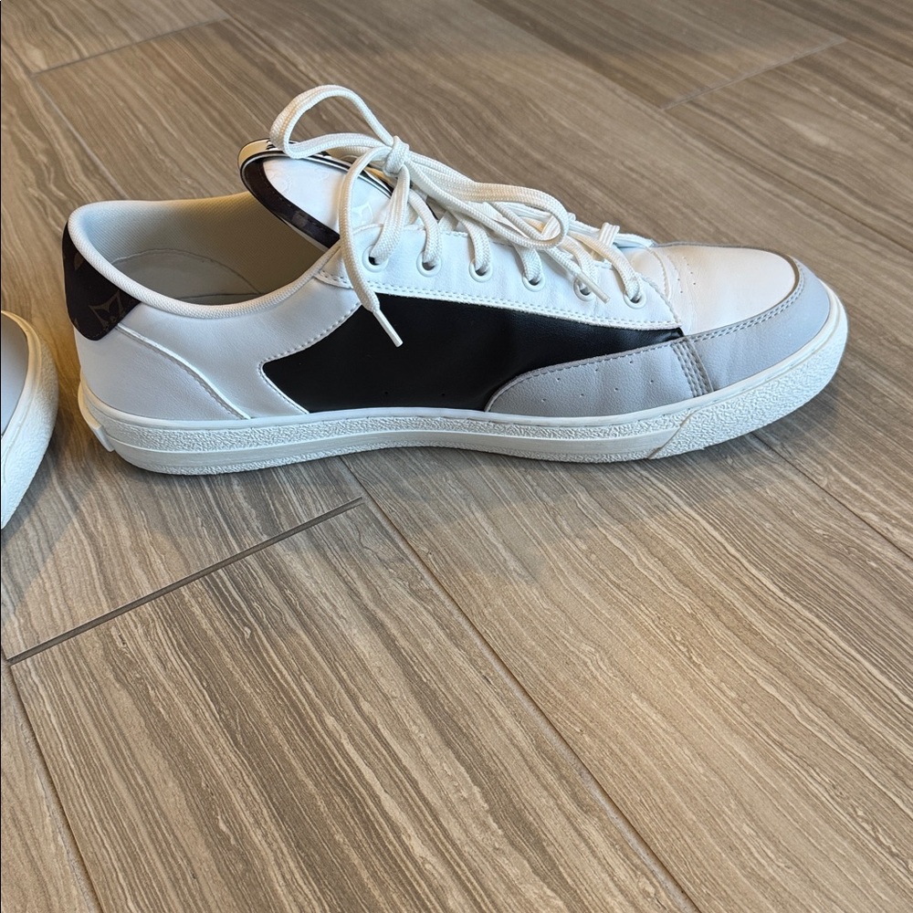 Louis Vuitton Charlie Sneakers - Picture 5 of 10
